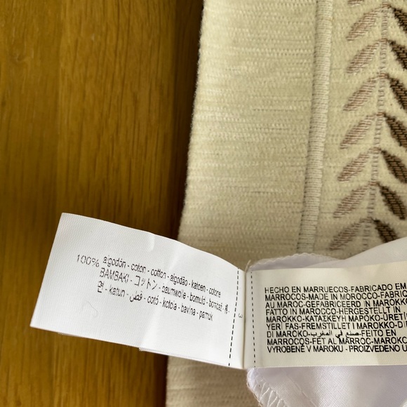 NWT Zara White Puff Sleeve Blouse with Contrast Stitching - Size M - Picture 7 of 7